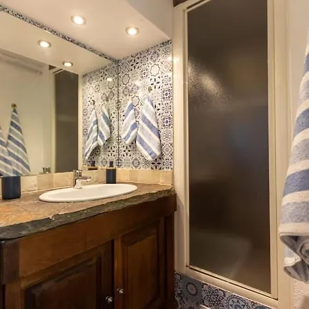 Les Hotes Du Chataignier 3* Penens