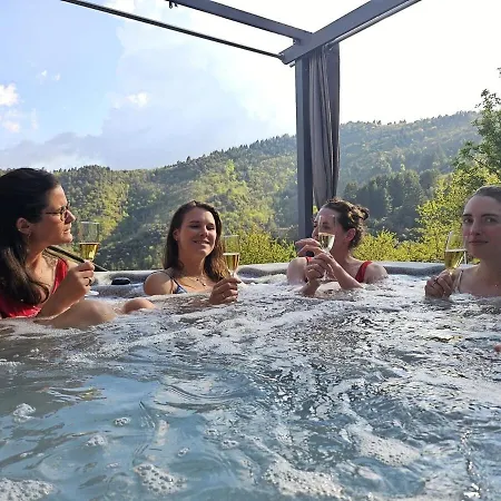 Les Hotes Du Chataignier 3*