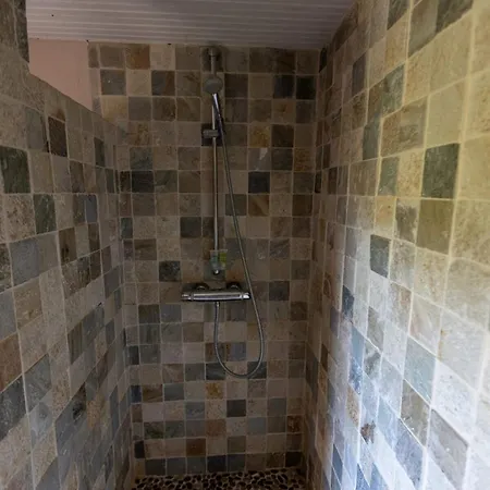 Les Hotes Du Chataignier Penens