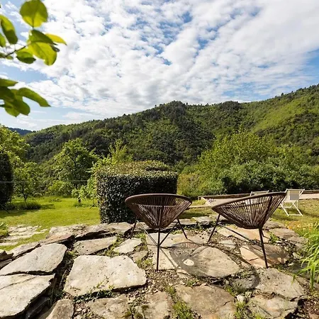 Les Hotes Du Chataignier