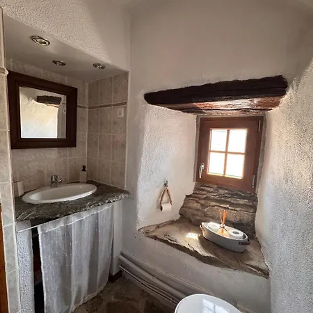 Les Hotes Du Chataignier B&B 3*