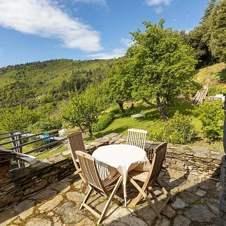 B&B Les Hotes Du Chataignier 3*