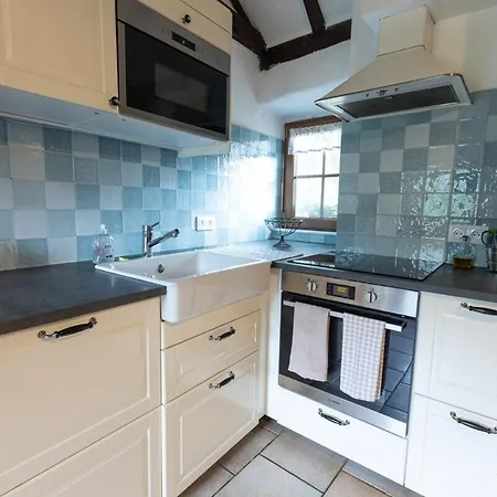 Les Hotes Du Chataignier Bed & Breakfast 3*