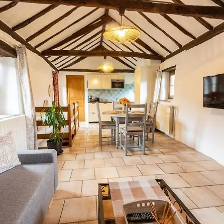 Les Hotes Du Chataignier Penens