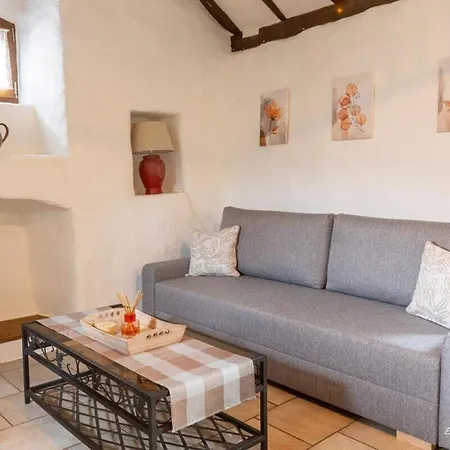 Les Hotes Du Chataignier 3* Penens