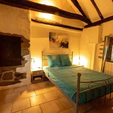Bed & Breakfast Les Hotes Du Chataignier Penens