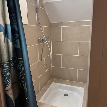 Les Hotes Du Chataignier 3*