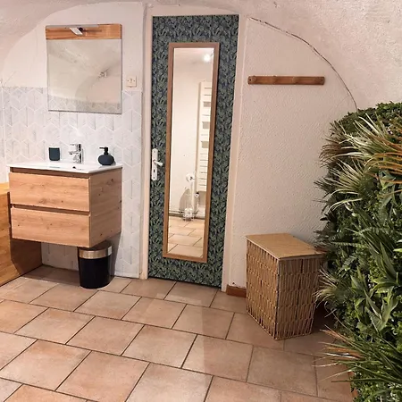 Les Hotes Du Chataignier B&B Penens