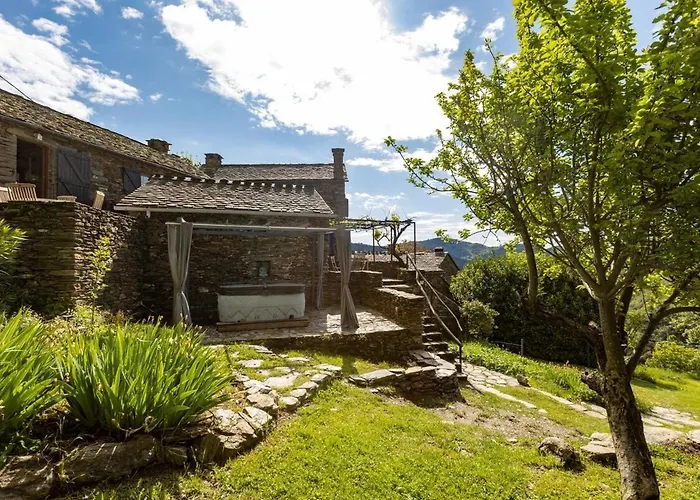 Les Hotes Du Chataignier Nocleg ze śniadaniem