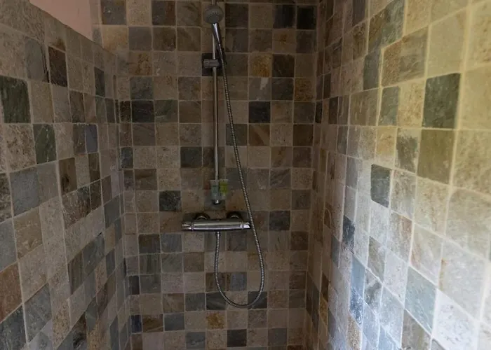 Les Hotes Du Chataignier Penens