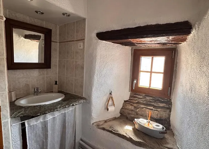 Les Hotes Du Chataignier Nocleg ze śniadaniem 3*