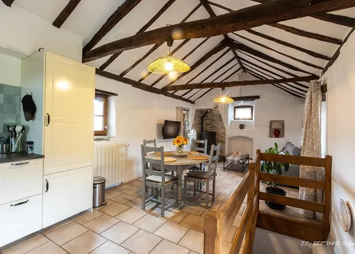 Les Hotes Du Chataignier Penens